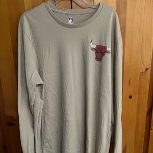 NBA CHICAGO BULLS XL LONG SLEEVE SHIRT